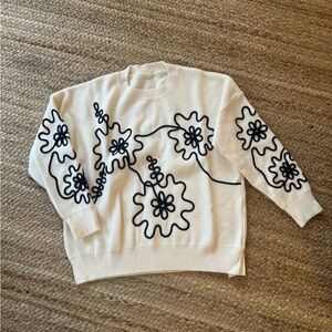 NWT Commense - Knit Floral Oversized Sweater